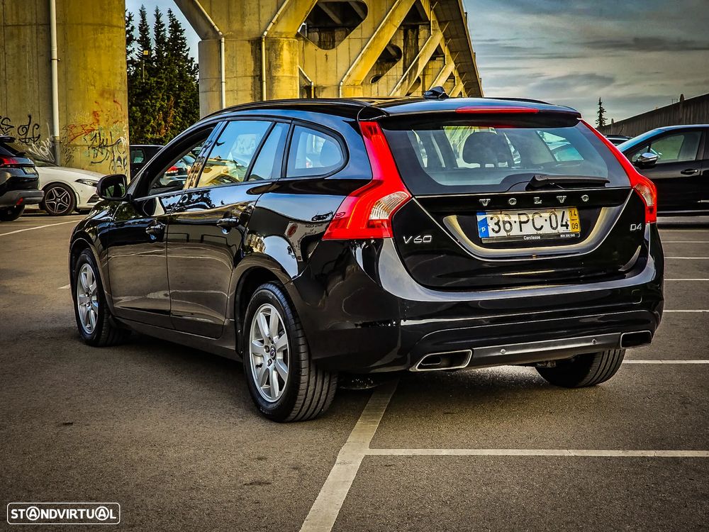 Volvo V60 2.0 D4 Kinetic - 5