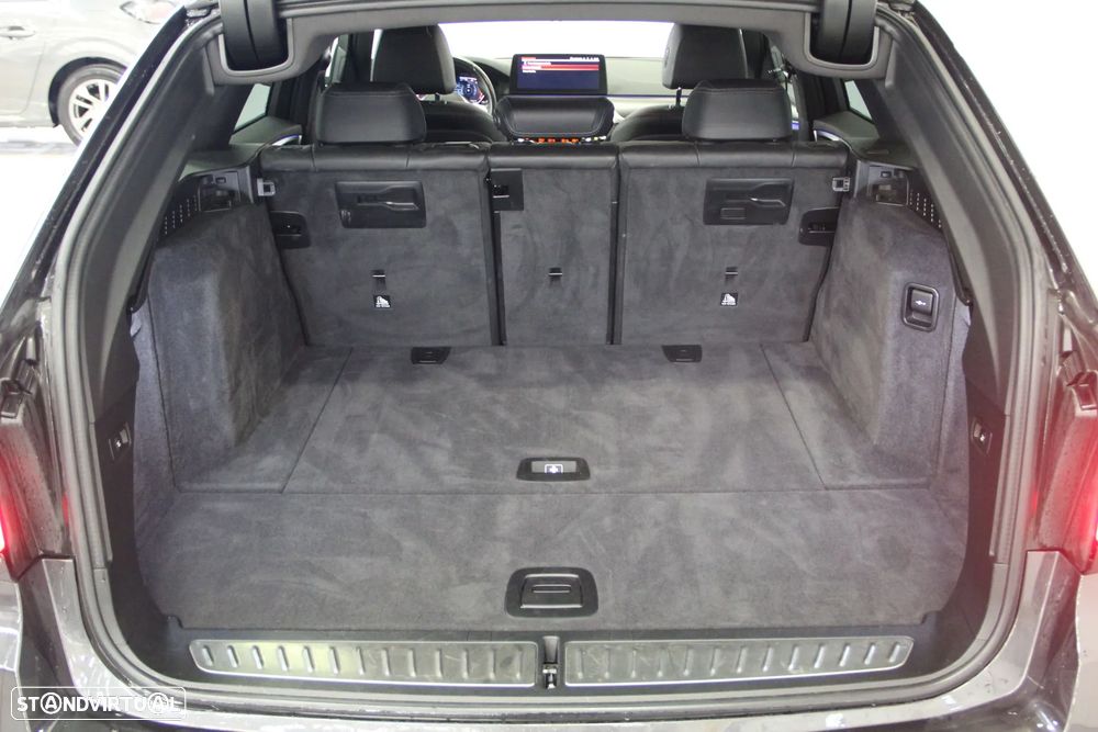 BMW 520 d Pack Desportivo M Auto - 22