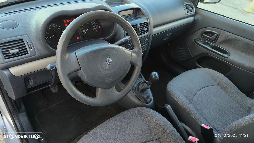 Renault Clio 1.2 16V Pack - 16