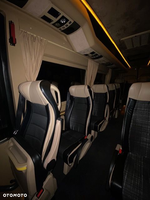 Mercedes-Benz Sprinter 519 - 8
