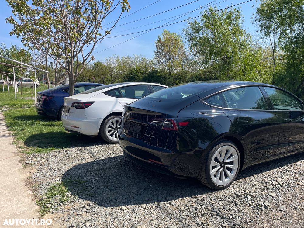 Tesla Model 3 - 6