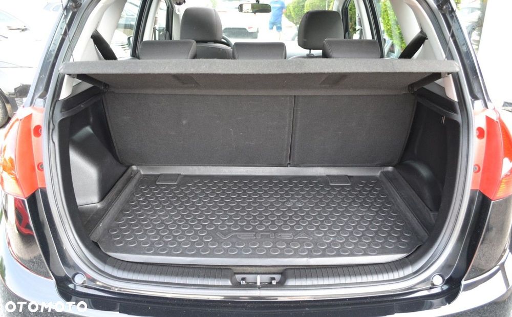 Kia Venga - 29