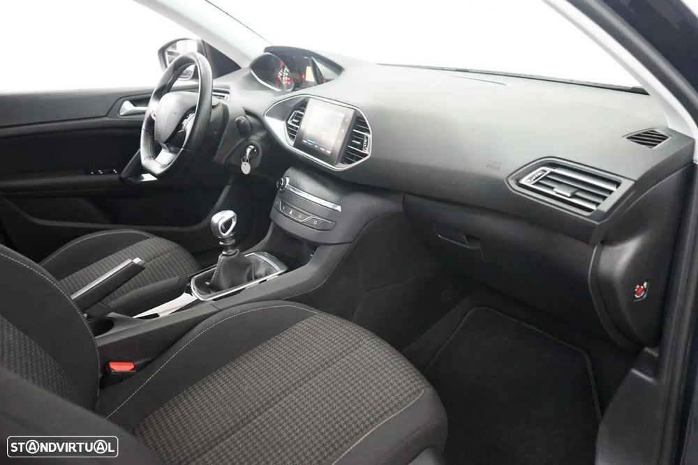 Peugeot 308 SW - 32