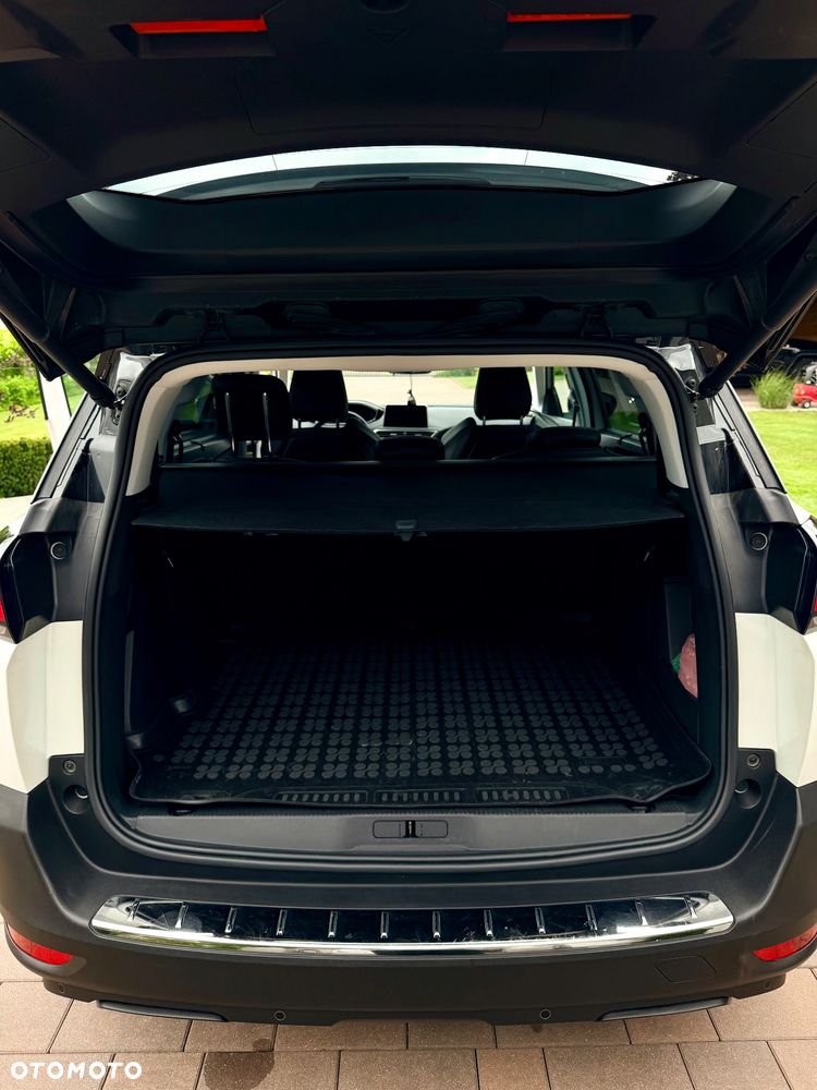 Peugeot 5008 1.5 BlueHDi Allure S&S EAT8 - 23