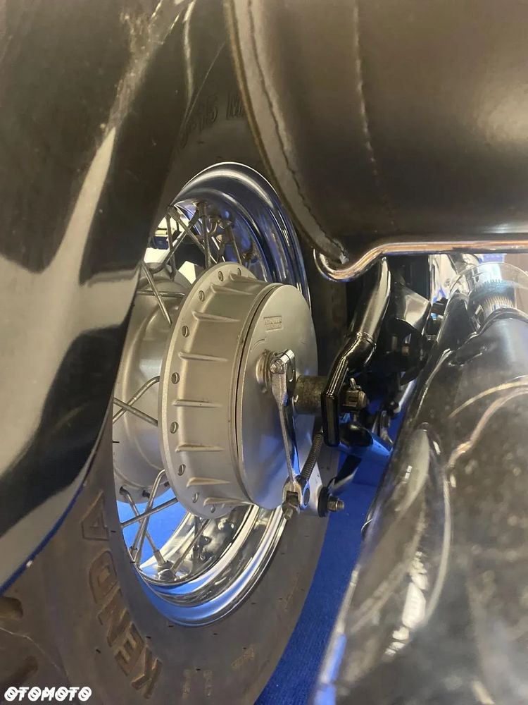 Suzuki VL 800 Volusia - 12