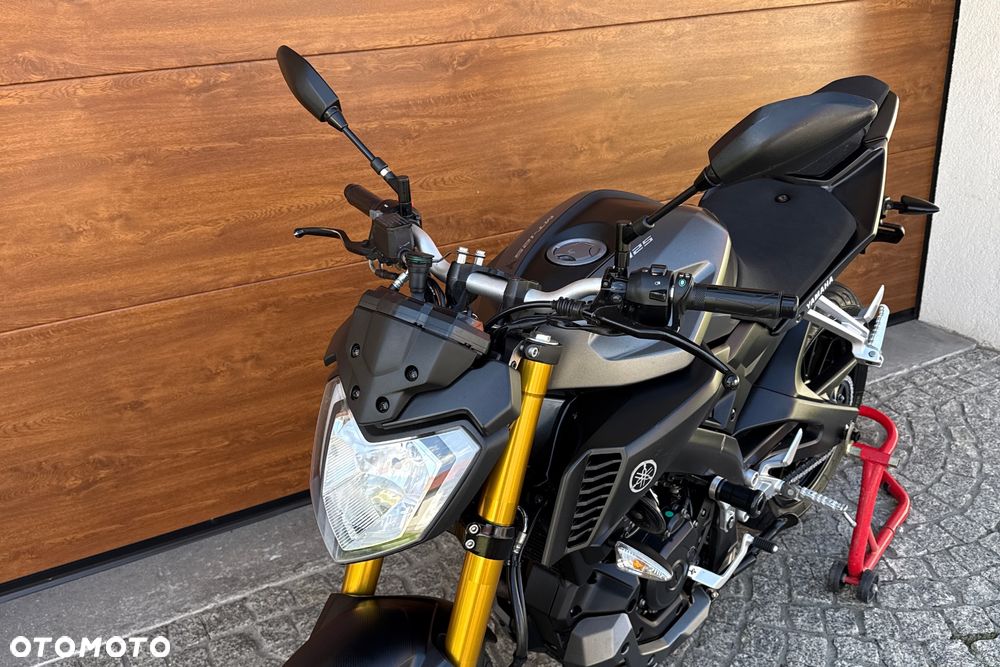 Yamaha MT - 17