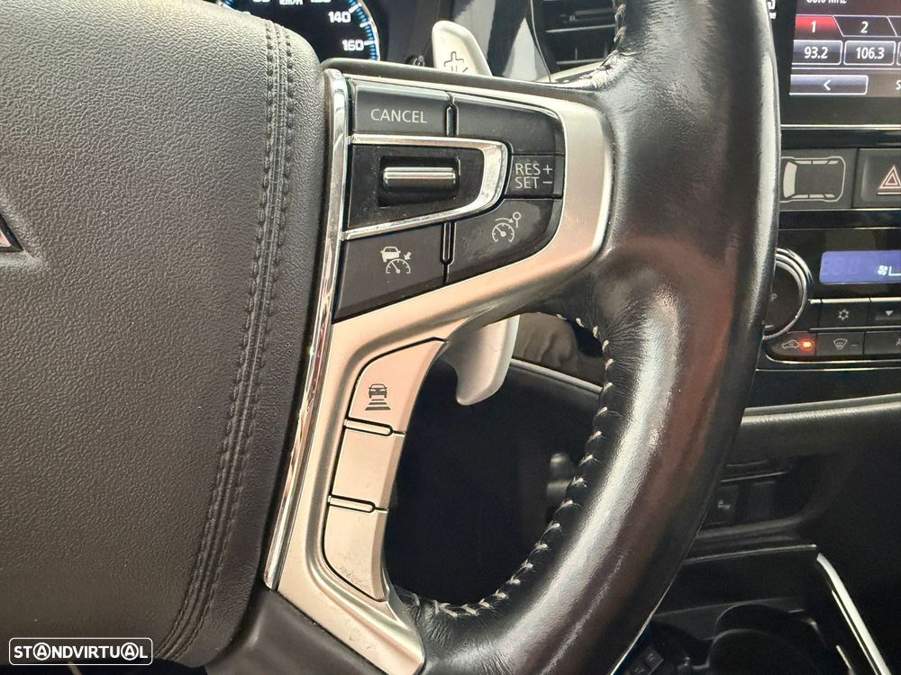 Mitsubishi Outlander 2.0 Instyle Navi - 19