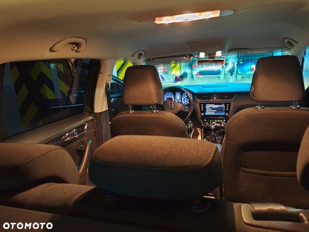 Skoda Octavia 2.0 TDI SCR Ambition - 38