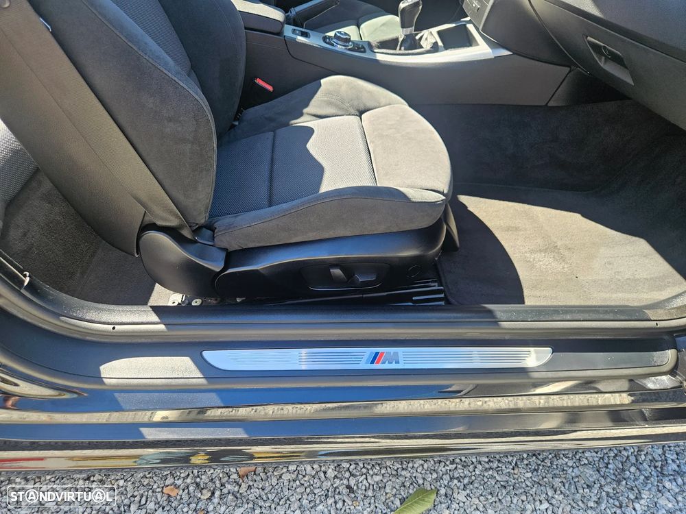 BMW 320 d Coupe Edição M - 24