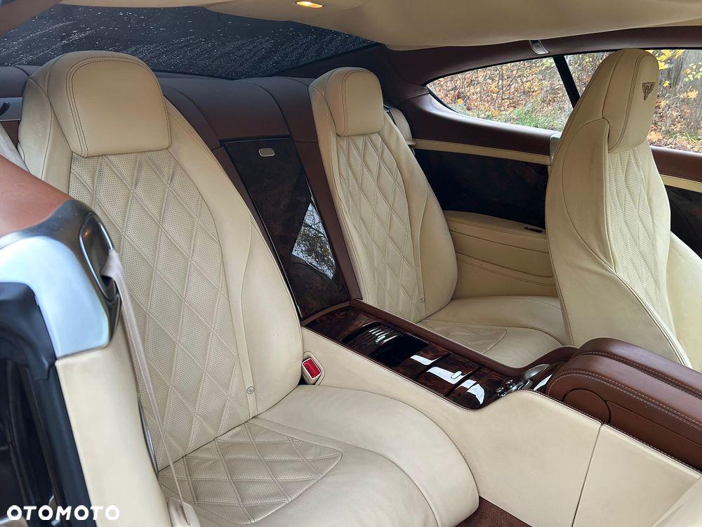 Bentley Continental GT - 11