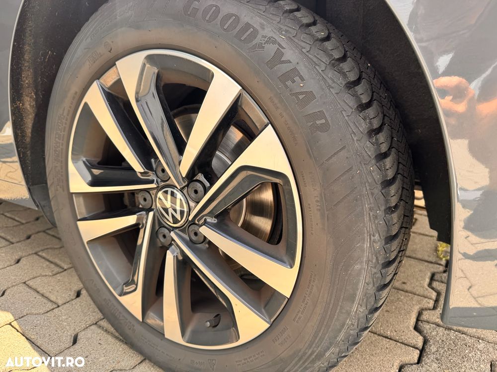 Volkswagen Golf 2.0 TDI SCR DSG Life - 20