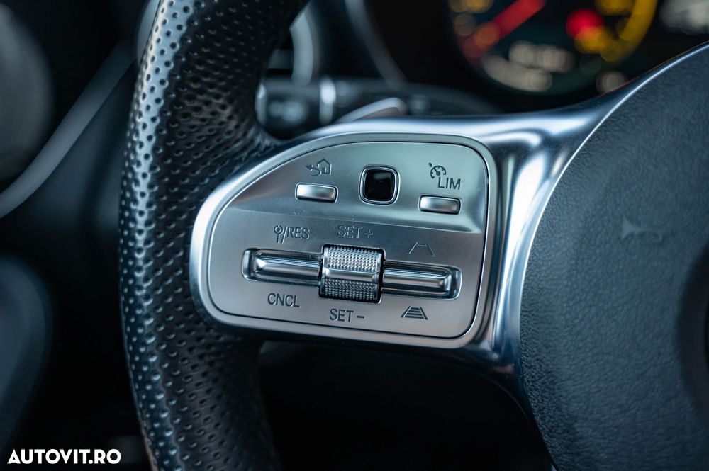Mercedes-Benz GLC 300 de 4Matic 9G-TRONIC AMG Line - 23