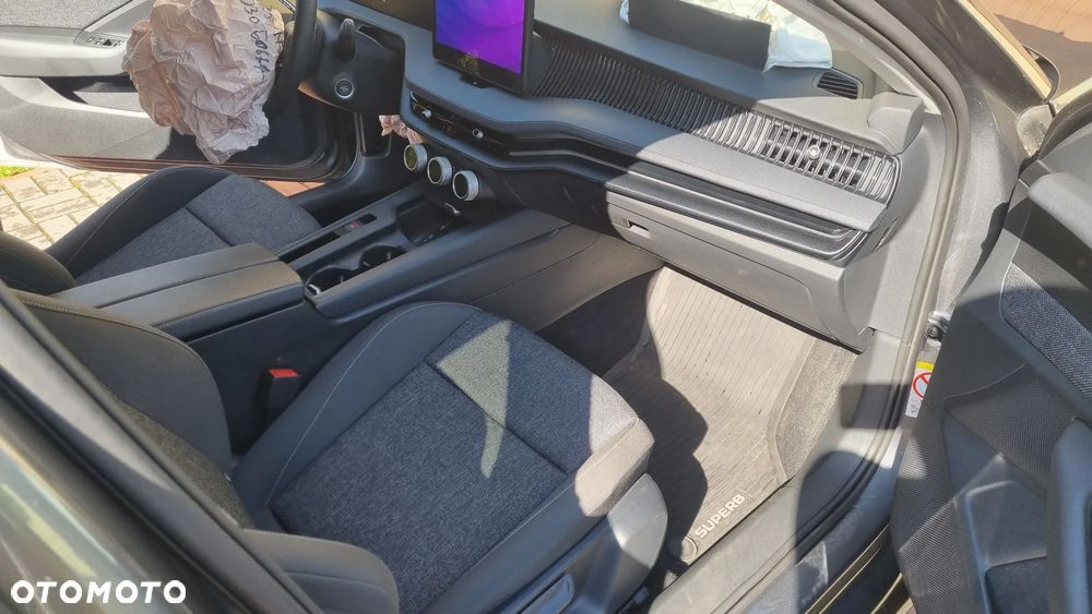 Skoda Superb 1.5 TSI mHEV Essence DSG - 15