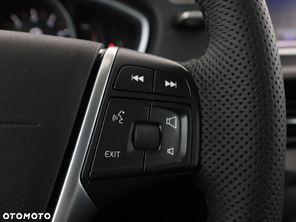 Volvo V40 T2 Momentum - 30