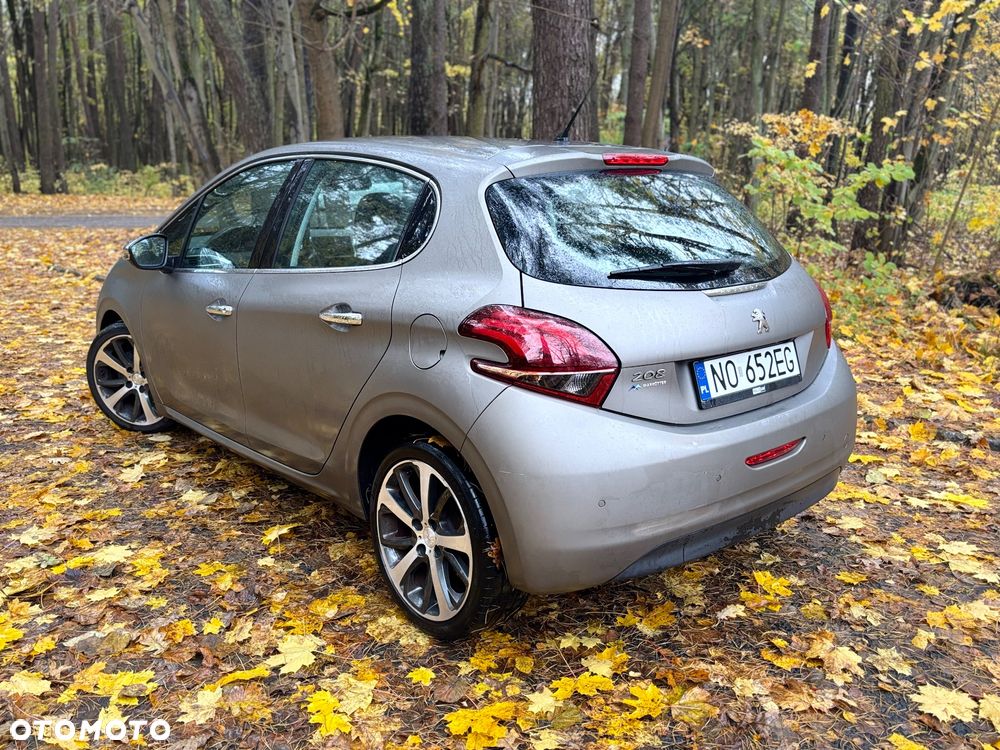 Peugeot 208 - 4