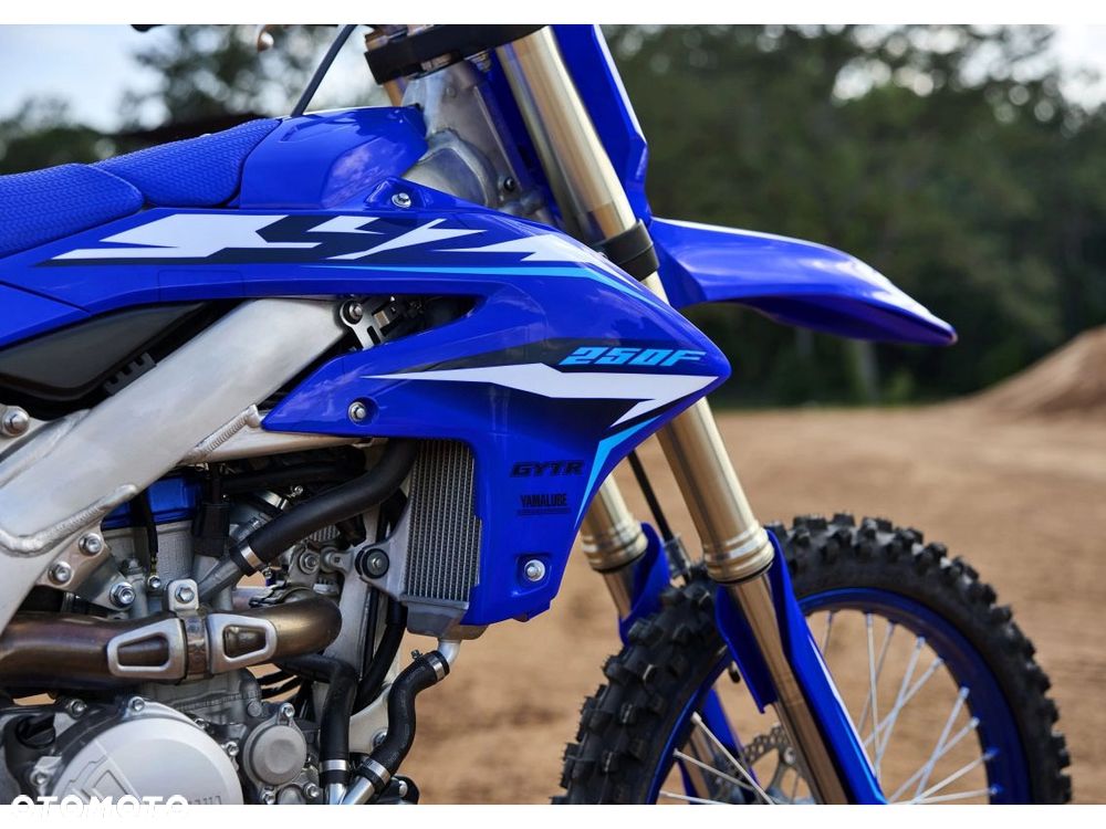 Yamaha YZF - 3