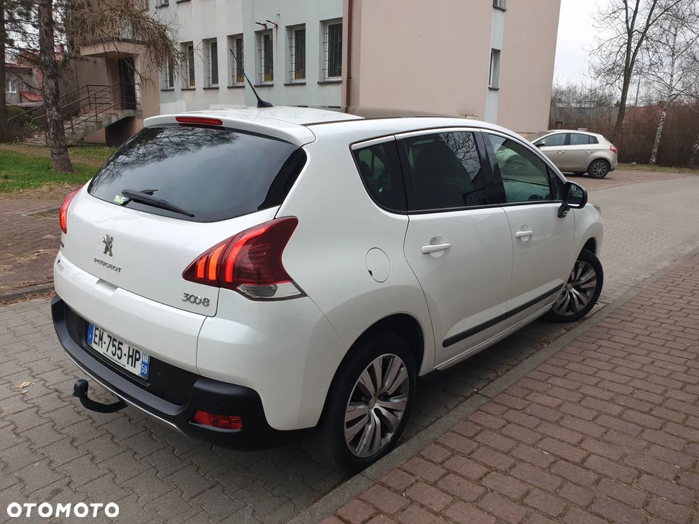 Peugeot 3008 HDi 150 Allure - 4