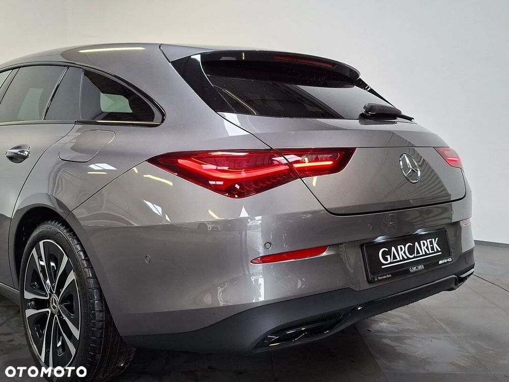 Mercedes-Benz CLA 200 Progressive 7G-DCT - 7