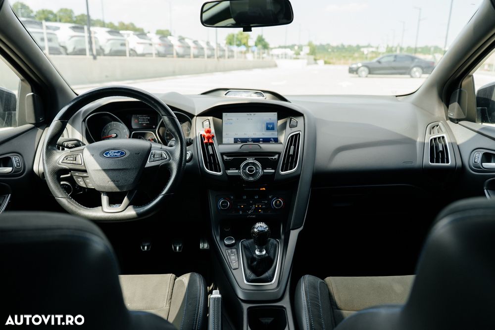 Ford Focus 2.3 EcoBoost S&S Allrad RS - 7