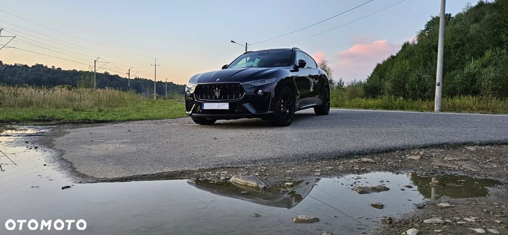 Maserati Levante - 1