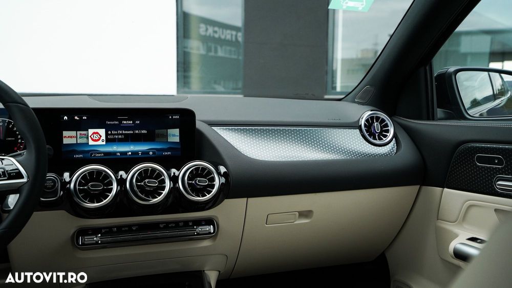 Mercedes-Benz GLA 250 e - 10