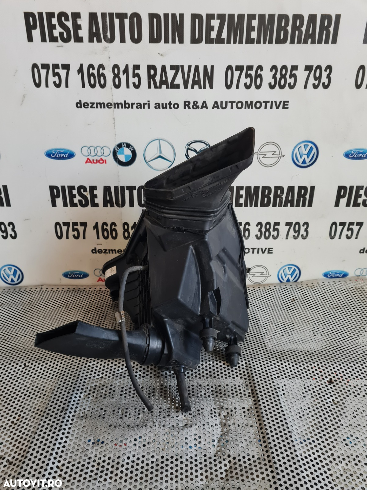 Carcasa Filtru Aer Audi Q5 A4 B8 A5 2.7 Tdi 3.0 Tdi Cod 8KB An 2009-2010-2011-2012-2013-2014-2015 D - 3
