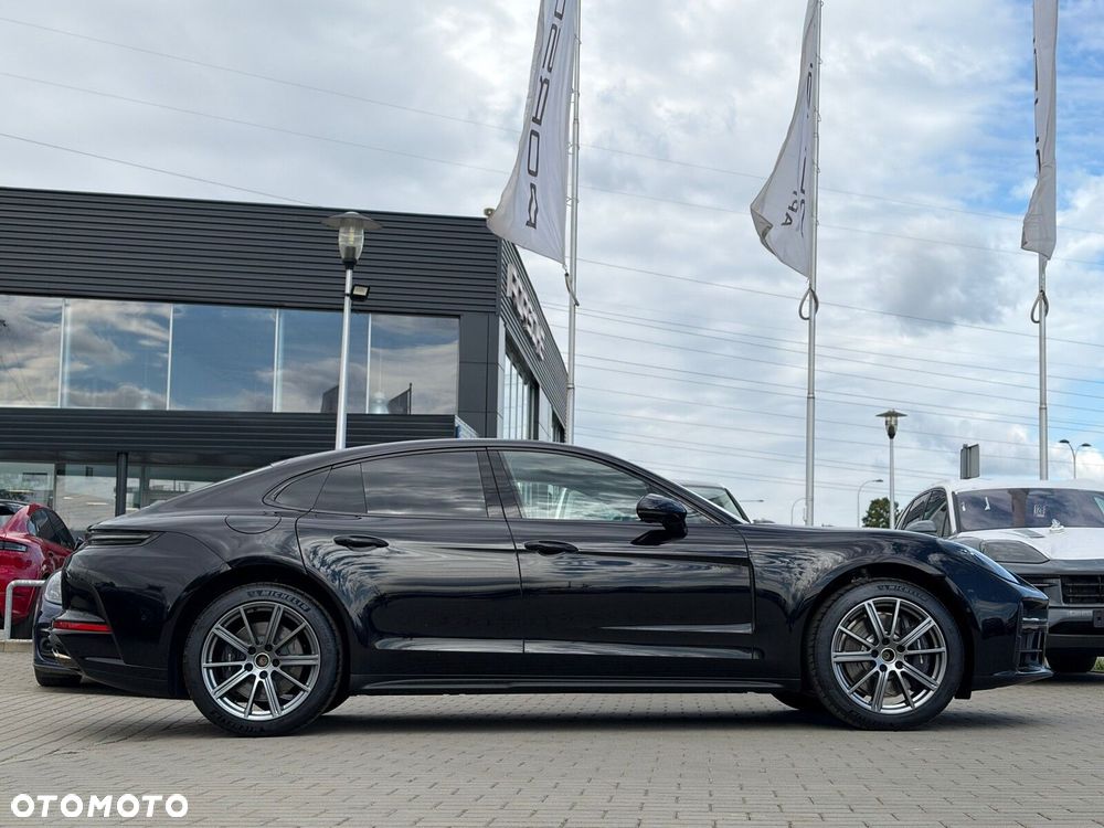 Porsche Panamera - 4