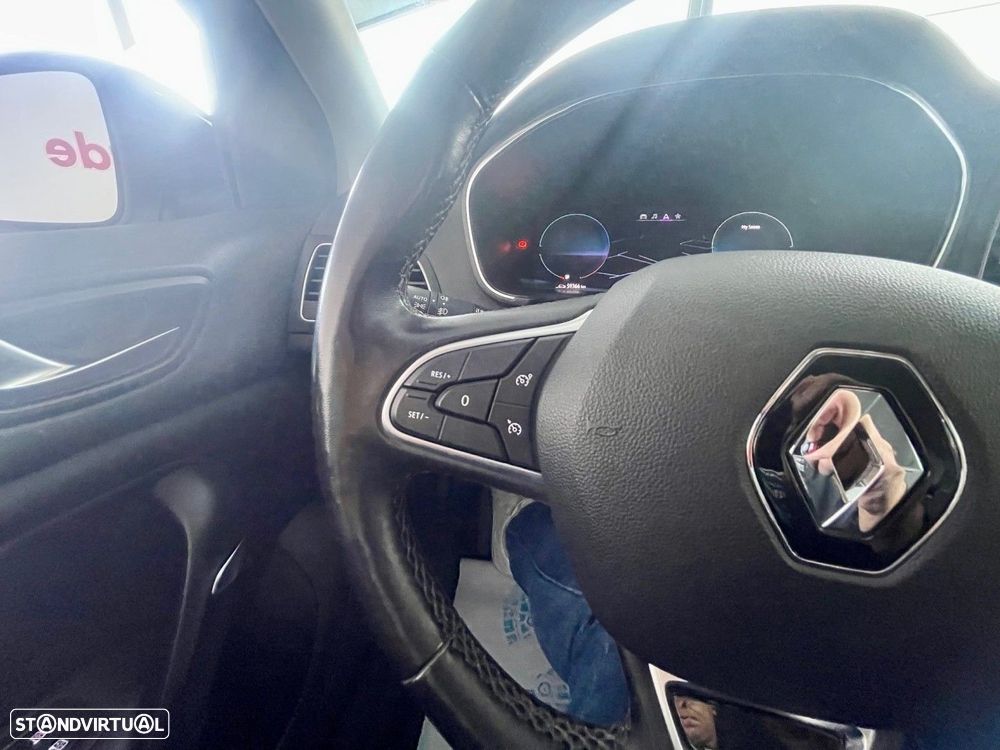 Renault Mégane Sport Tourer E-TECH Plug-in 160 INTENS - 19