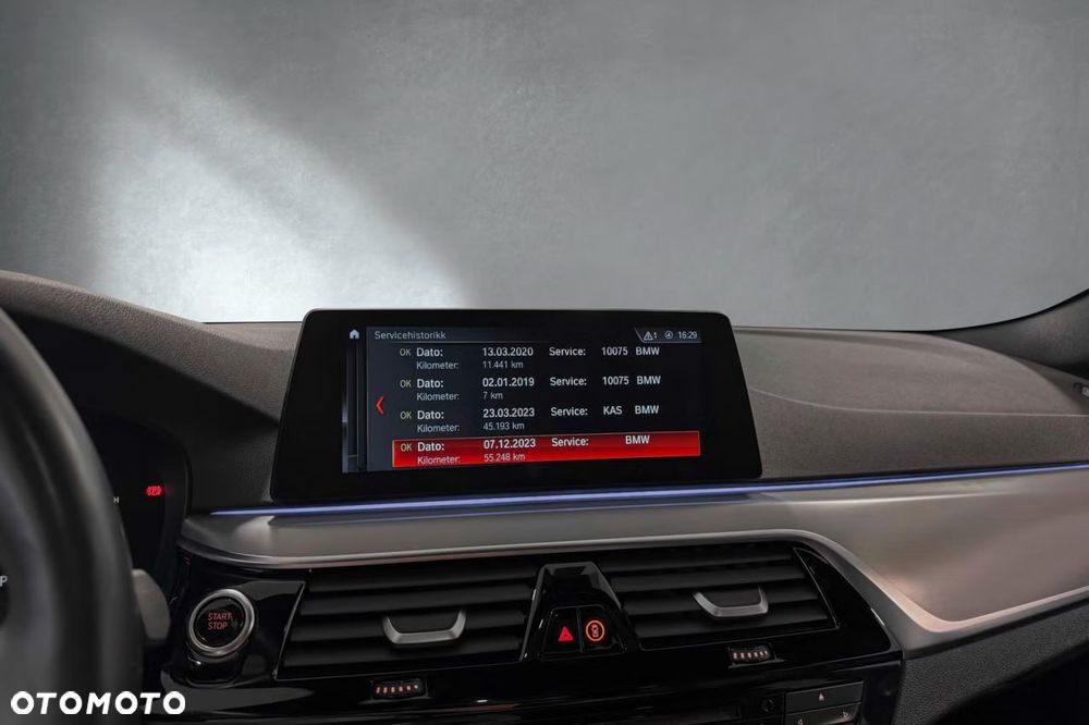 BMW Seria 5 530e M Sport Edition - 10