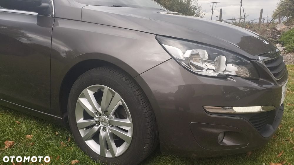 Peugeot 308 1.6 BlueHDi Allure S&S - 10