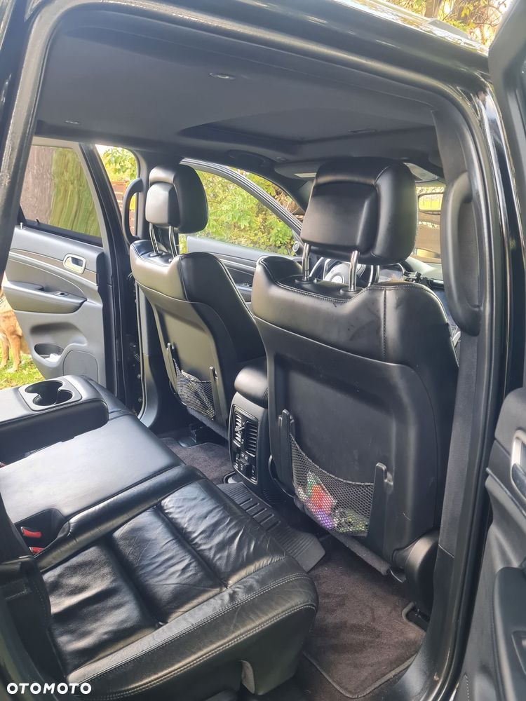Jeep Grand Cherokee - 12
