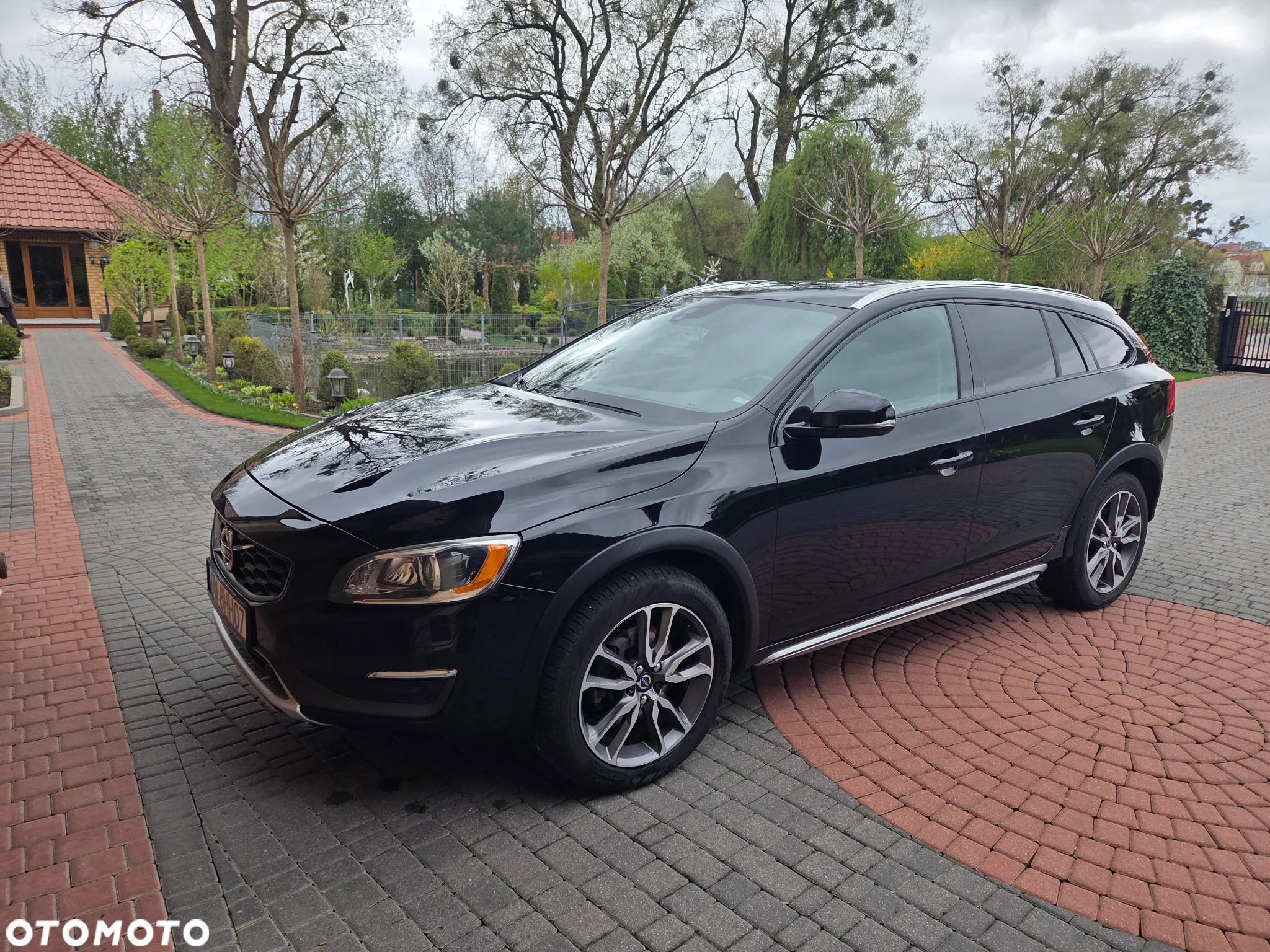 Volvo V60 Cross Country T5 AWD Summum - 28
