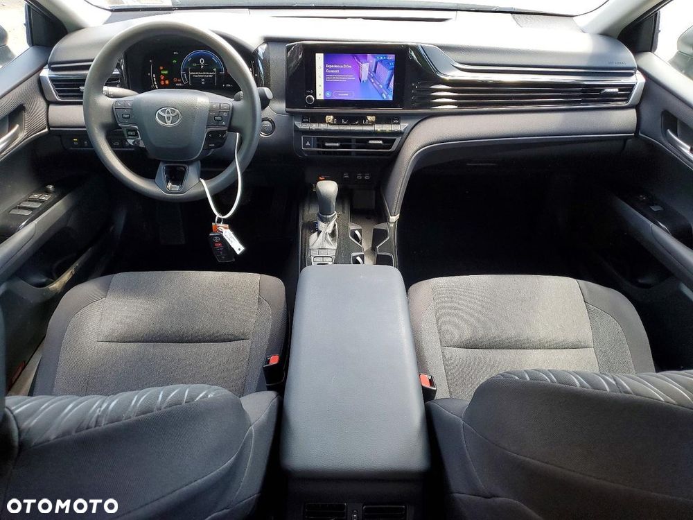 Toyota Camry - 7