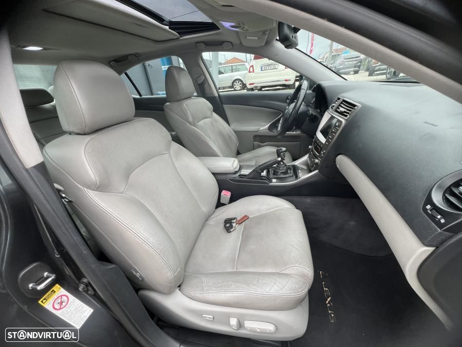Lexus IS 220 d Luxury 46 - 19