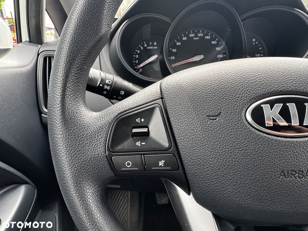 Kia Rio 1.4 L - 21