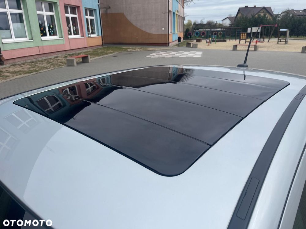 Mercedes-Benz Klasa A 180 Autotronic Special Edition - 15
