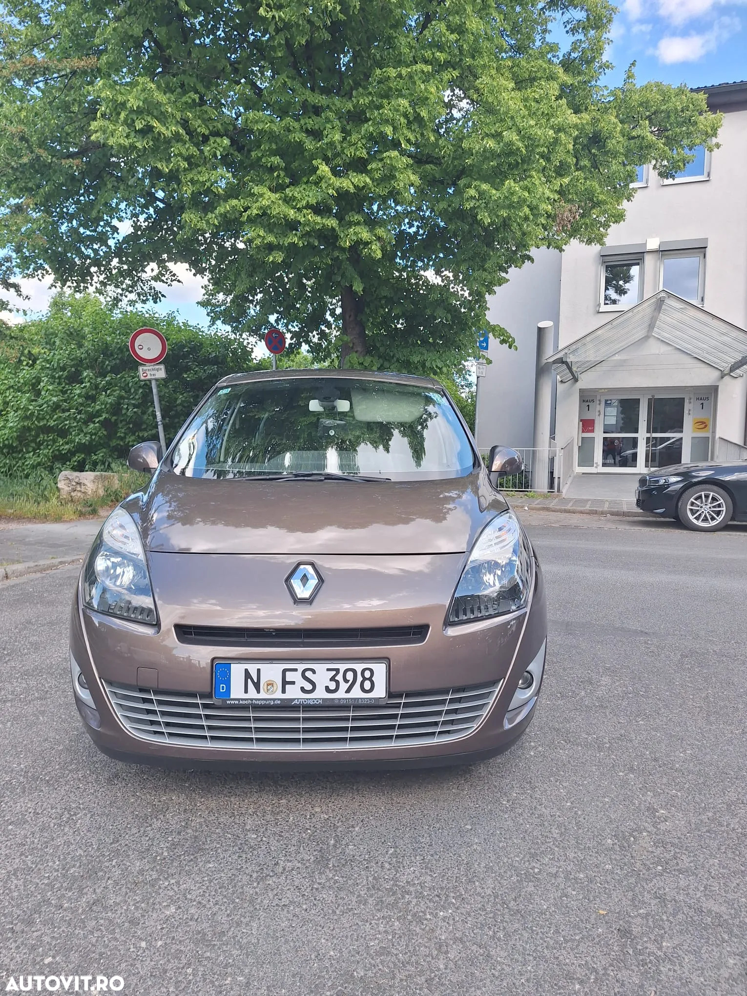 Renault Grand Scenic - 10