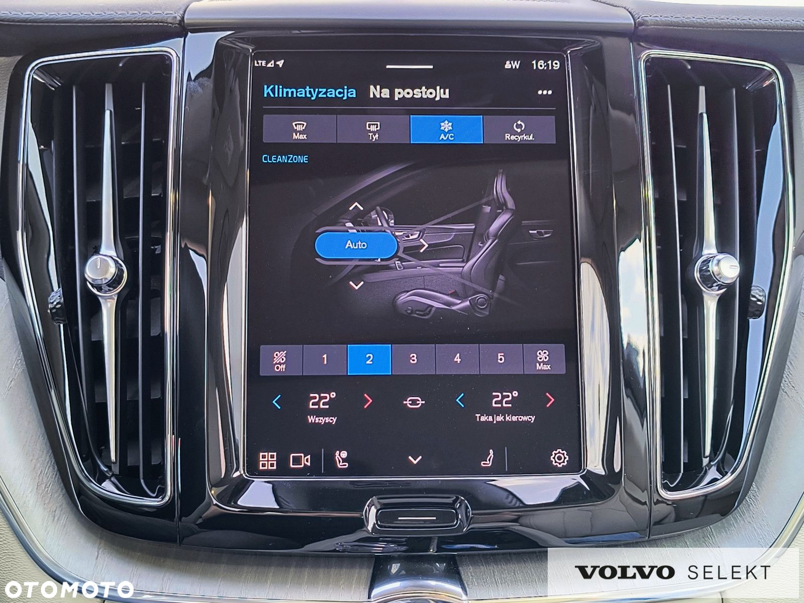 Volvo XC 60 - 24