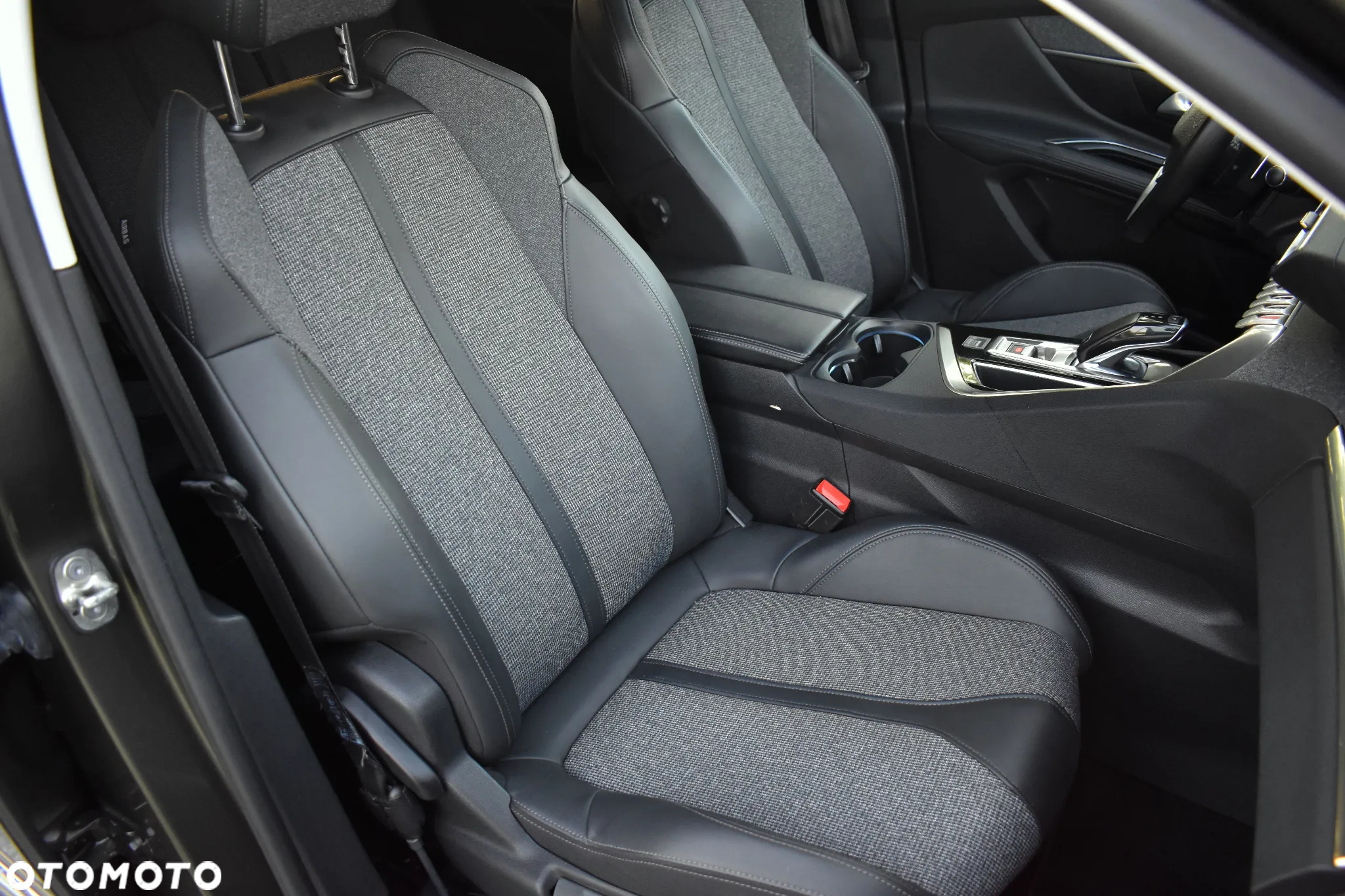 Peugeot 5008 BlueHDI 130 EAT8 Allure Pack - 35