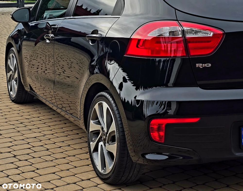 Kia Rio - 16