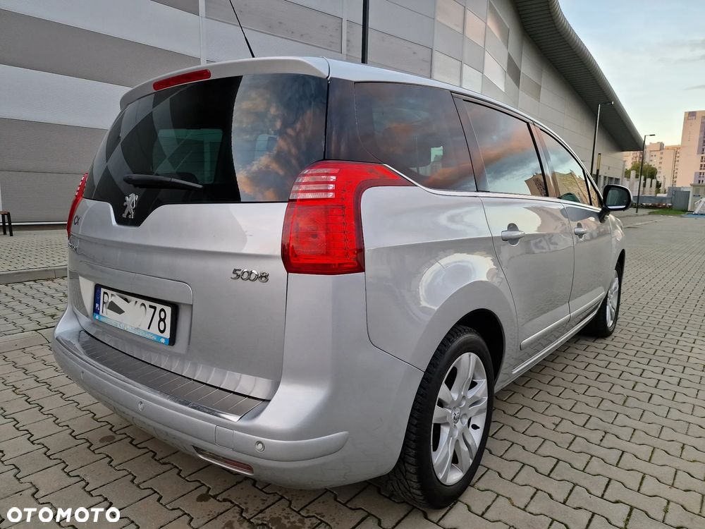 Peugeot 5008 - 29