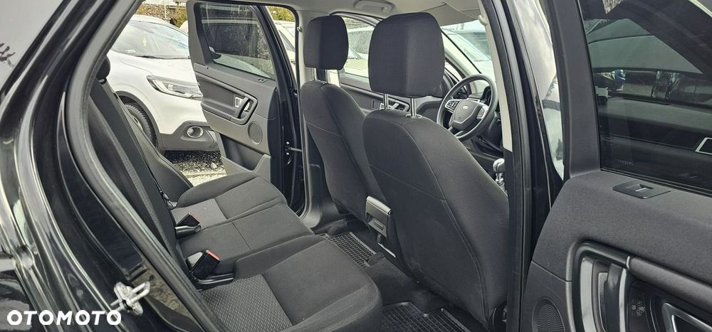 Land Rover Discovery Sport - 32
