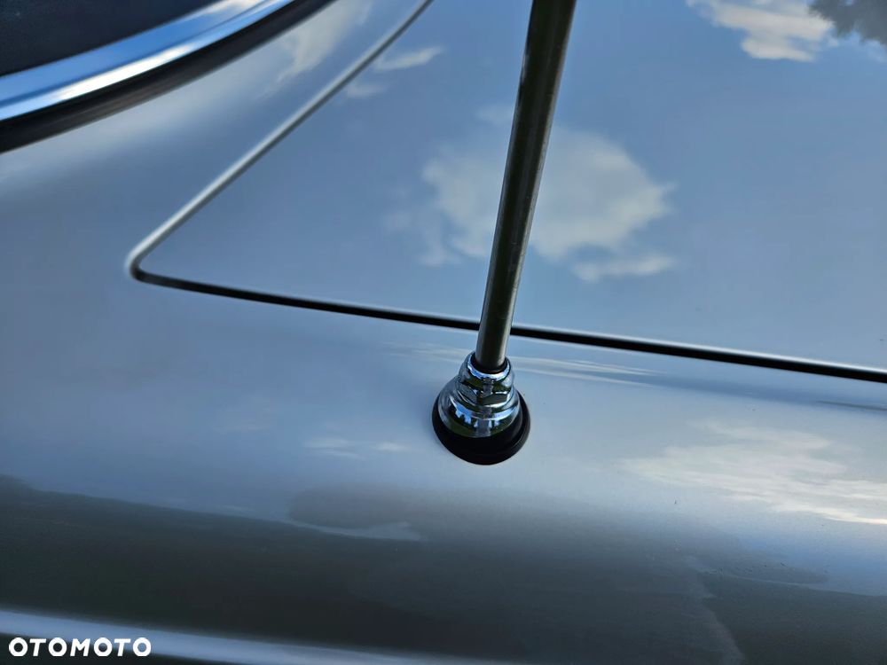 Mercedes-Benz W123 - 22