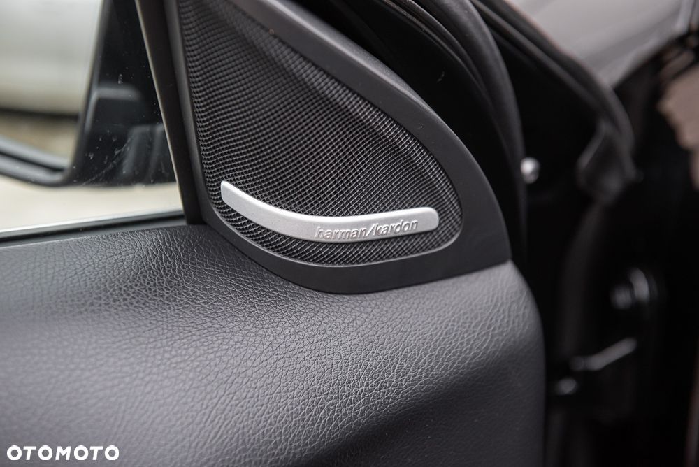 Mercedes-Benz GLA 250 4Matic 7G-DCT AMG Line - 15