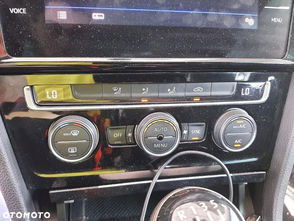Volkswagen Golf - 21