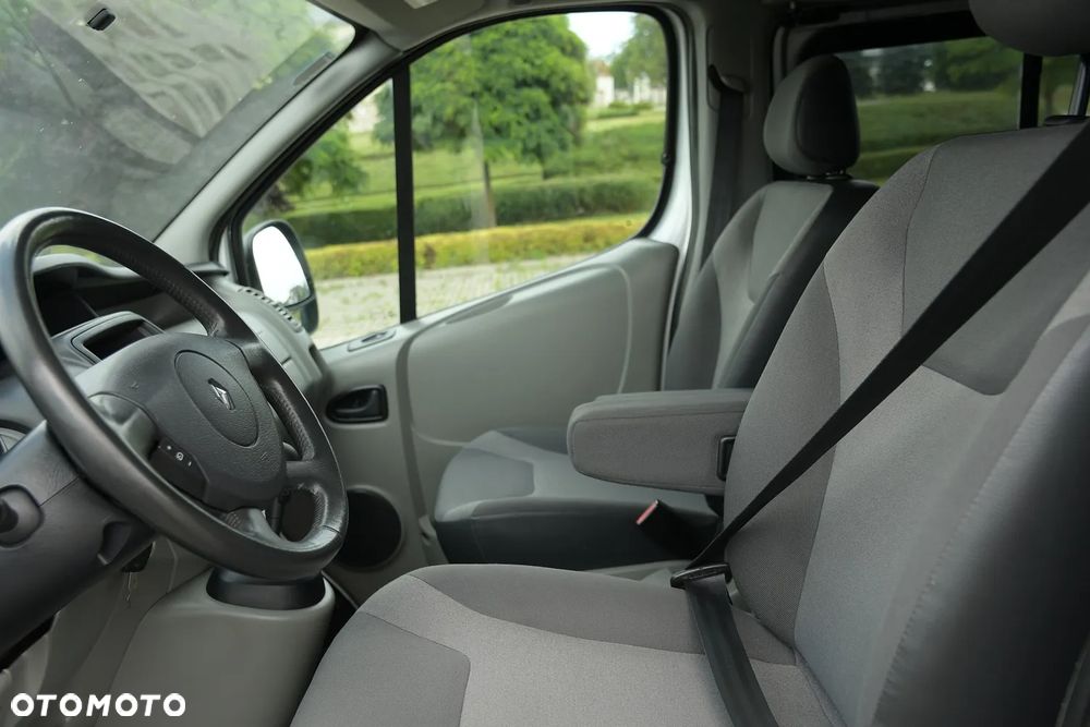 Renault Trafic - 22