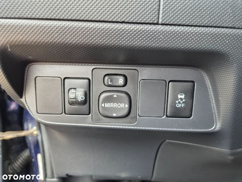 Toyota Auris 1.6 VVT-i Team - 10