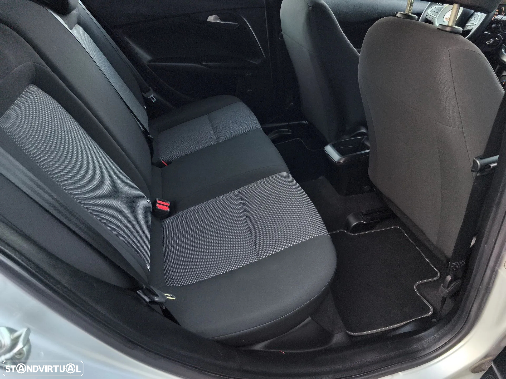 Fiat Tipo 1.3 M-Jet Easy - 17