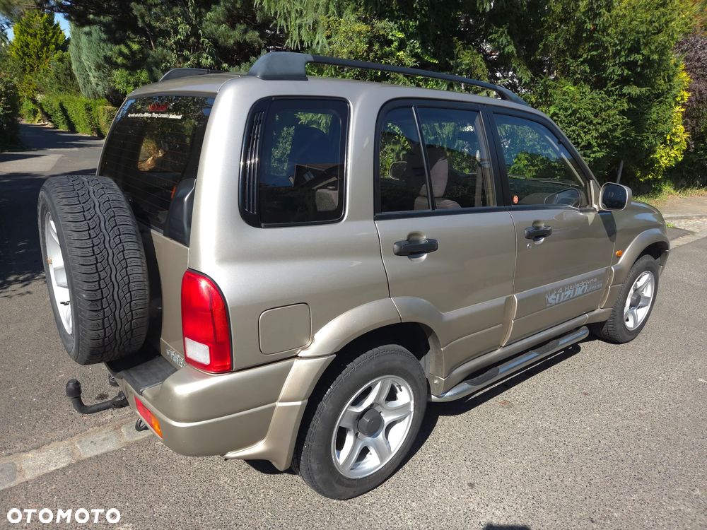 Suzuki Grand Vitara 2.0 - 6