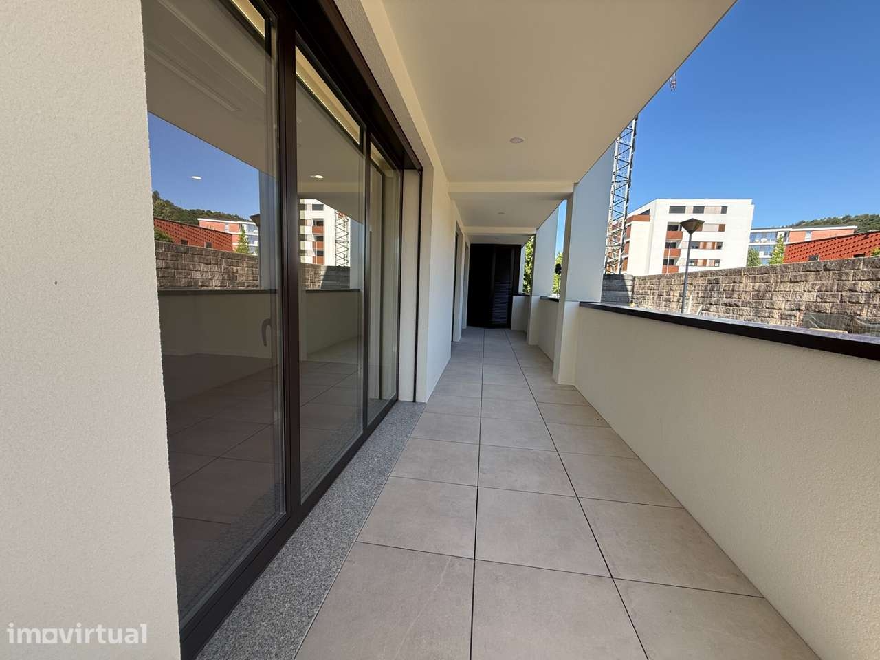 Apartamento T2 Novo para Arrendamento em Guimarães - Grande imagem: 5/15